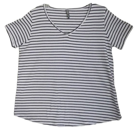 Studio II Sizes 2X/3X White Navy Blue Striped V-neck T-Shirt 100% Cotton - Picture 7 of 9